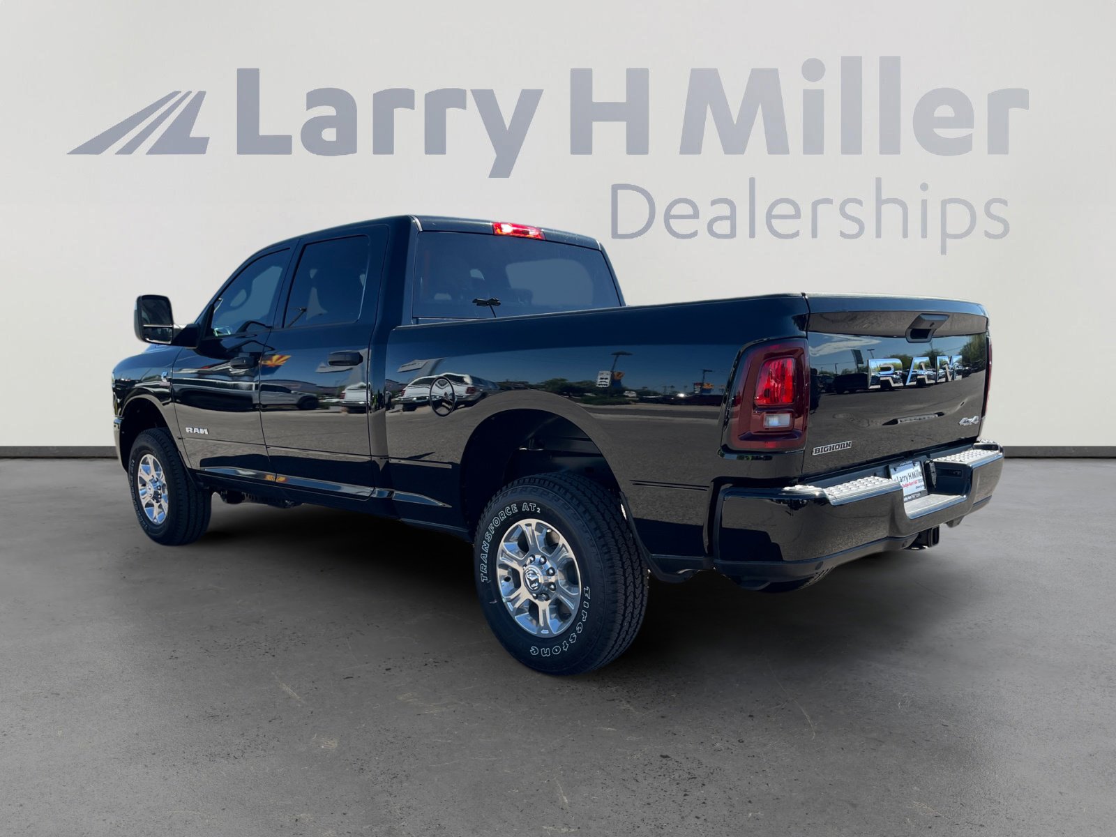 2025 Ram 2500 Big Horn photo 3