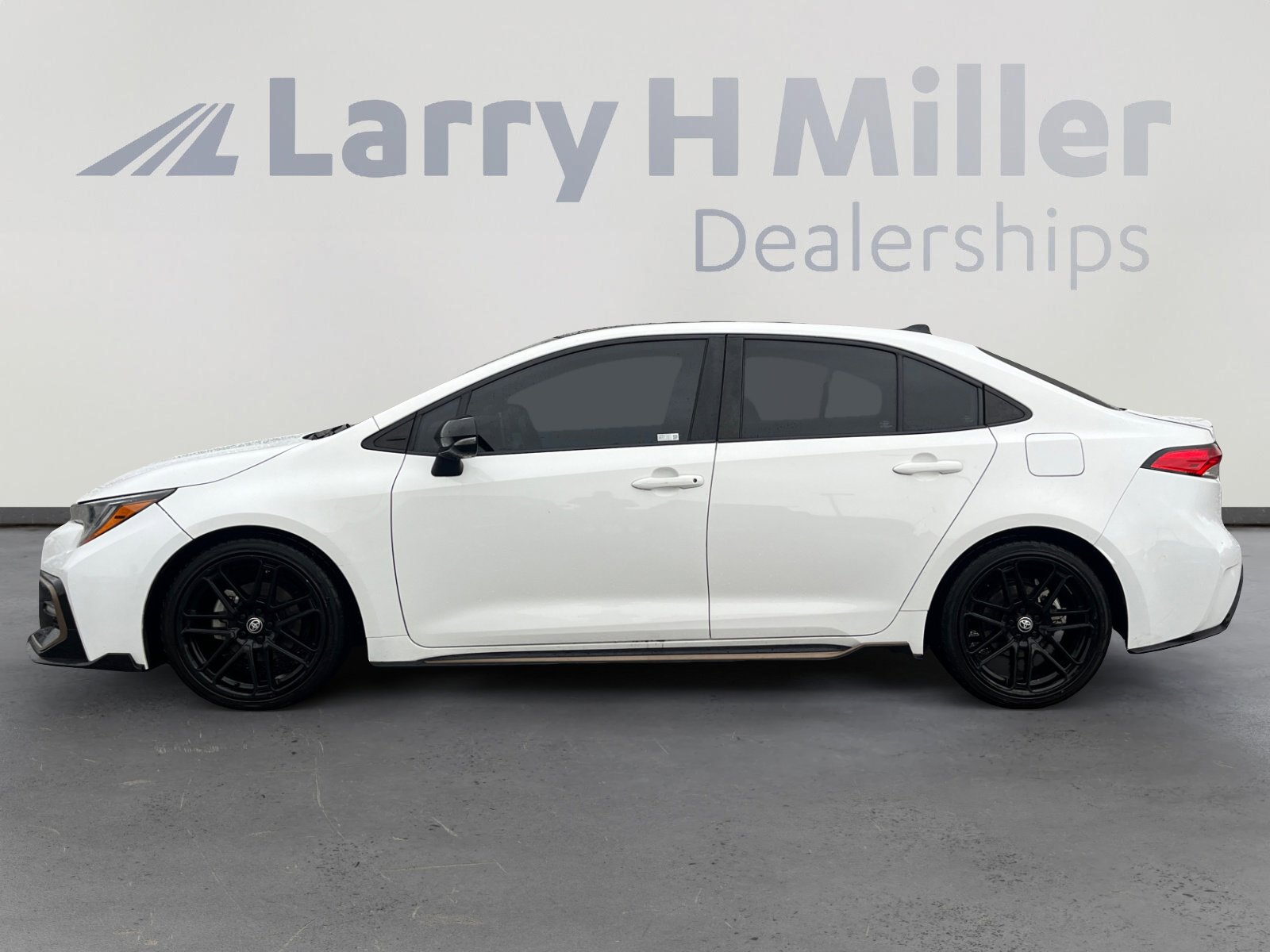 2021 Toyota Corolla SE photo 2