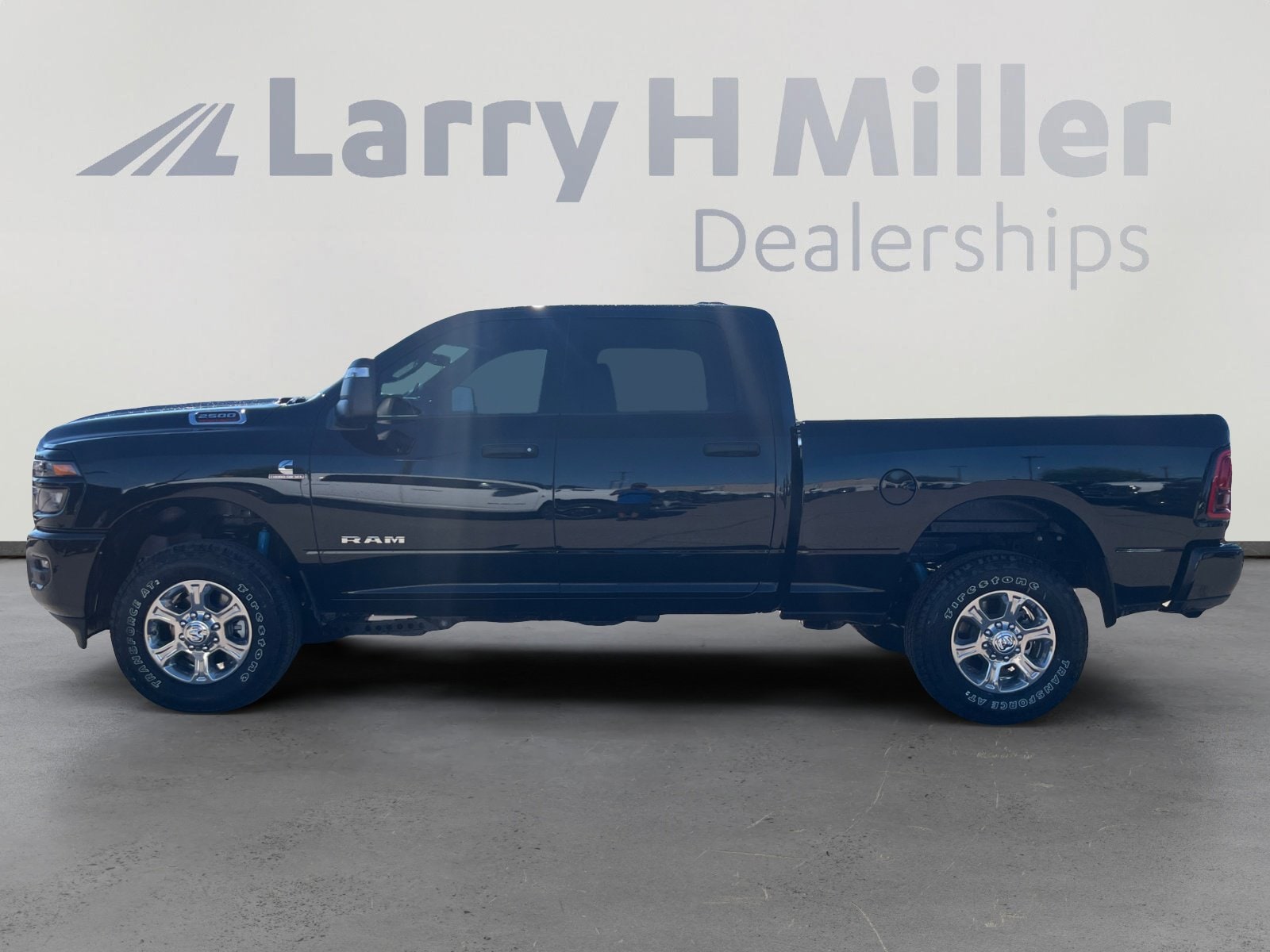 2025 RAM 2500 Big Horn - Photo 2