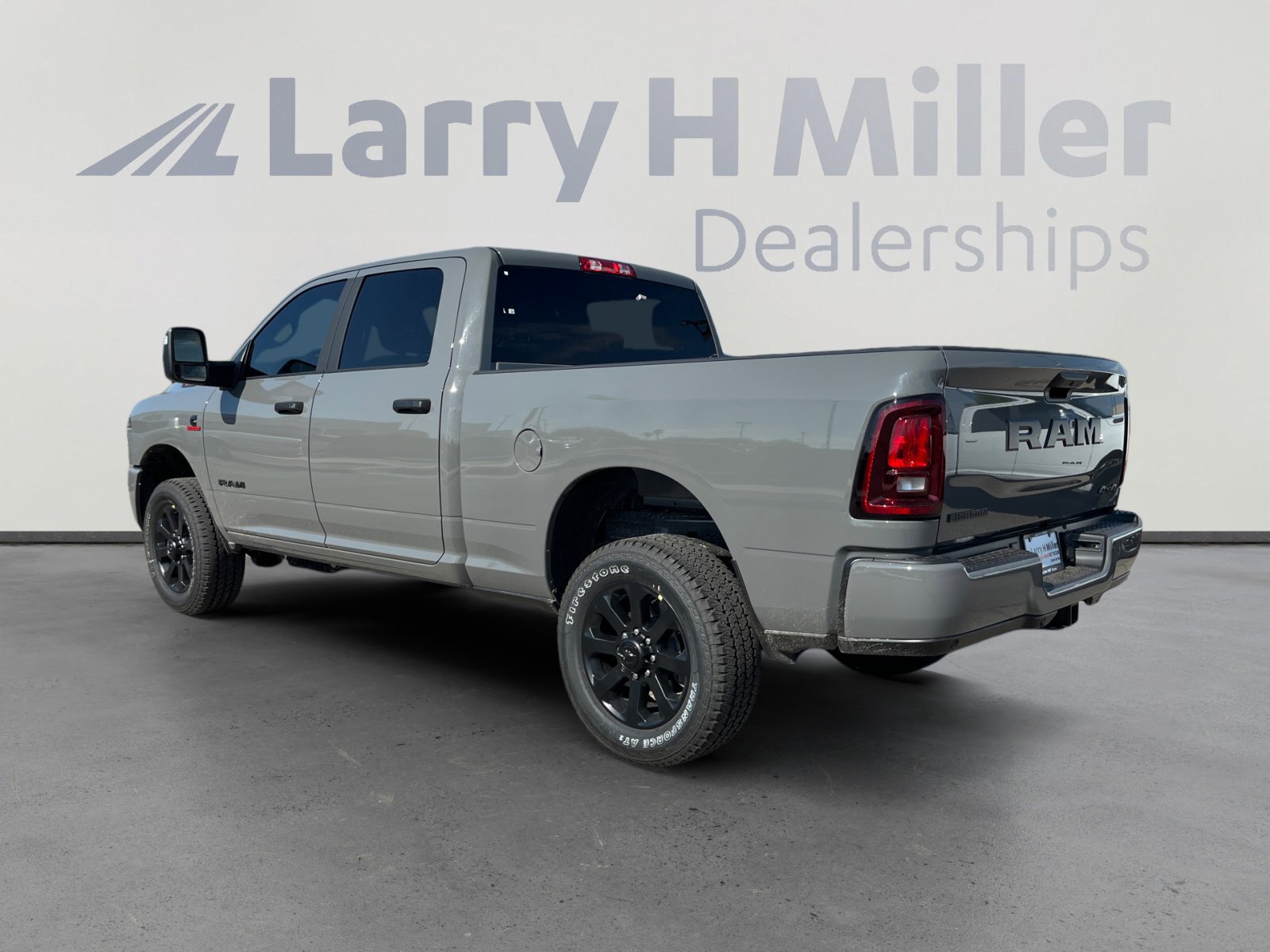 2025 Ram 2500 Big Horn photo 3