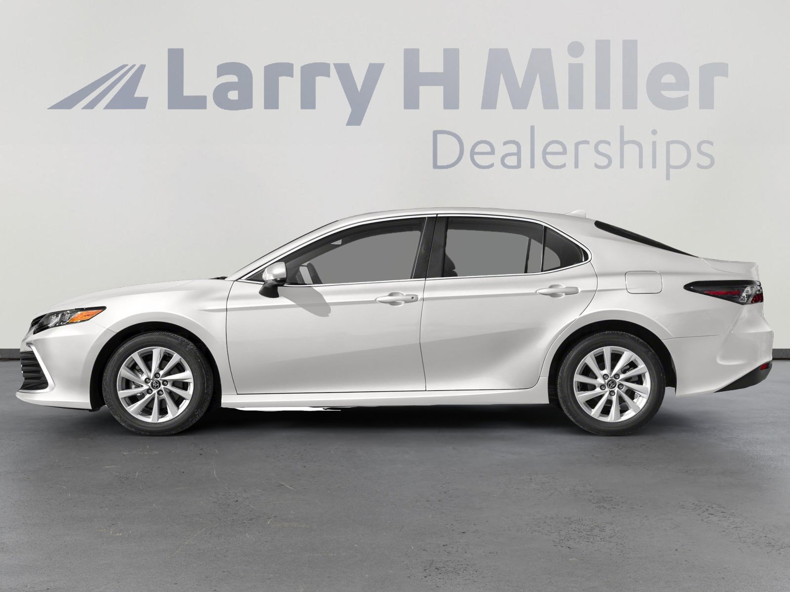 2021 Toyota Camry LE photo 4