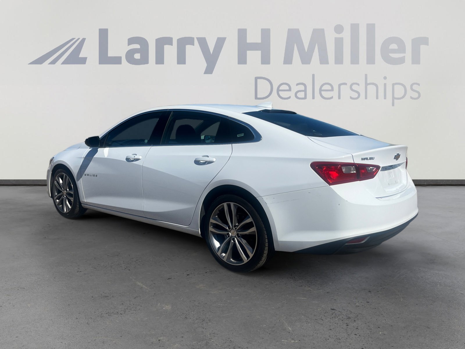2023 Chevrolet Malibu 1LT photo 4