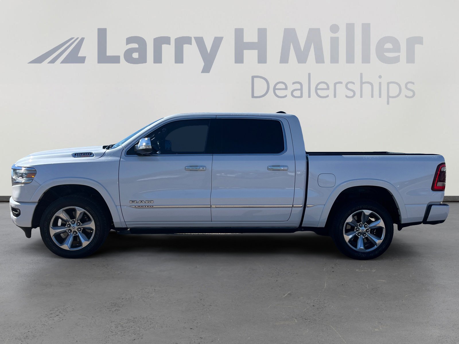 2021 Ram 1500 Limited photo 2