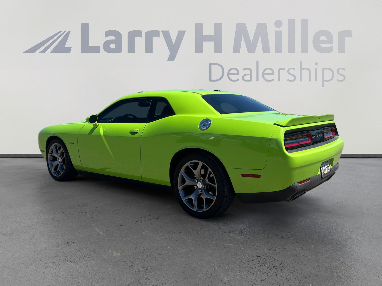 2015 Dodge Challenger R/T photo 4