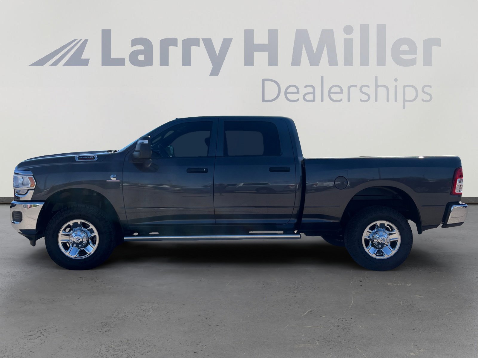 2024 Ram 2500 Tradesman photo 2