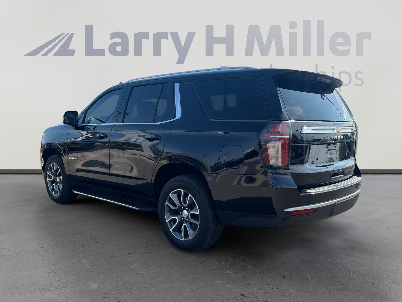 2023 Chevrolet Tahoe LT photo 3