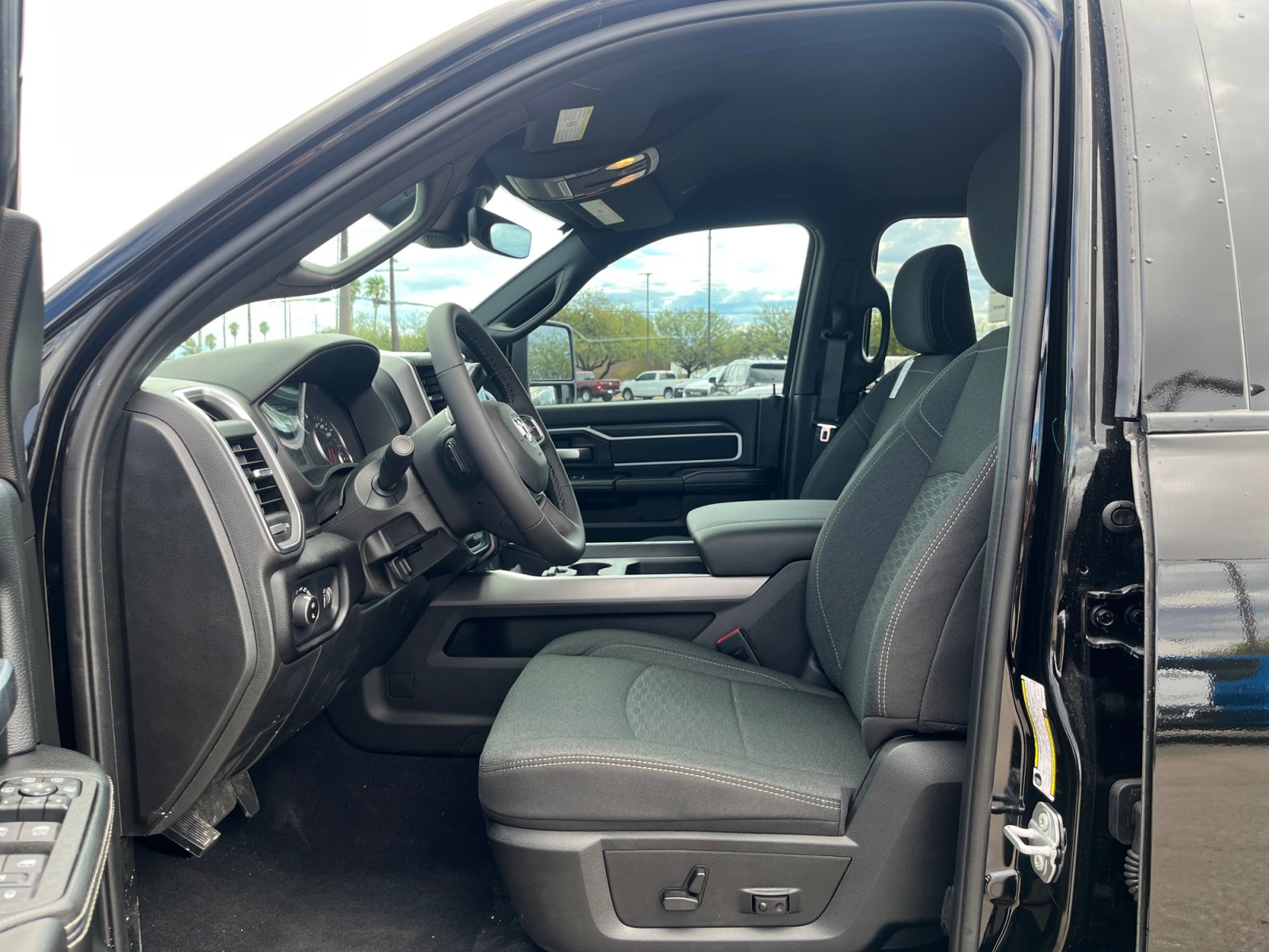 2025 RAM 2500 Big Horn - Photo 16