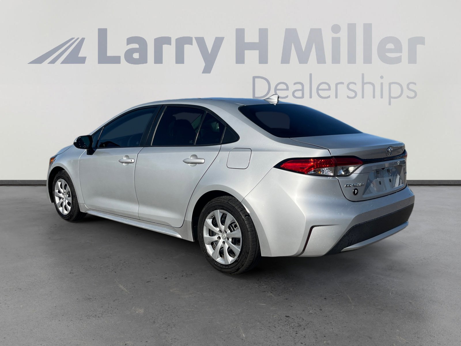 2021 Toyota Corolla LE photo 4