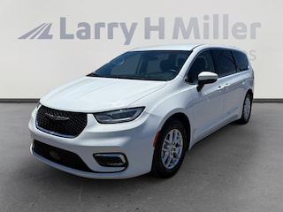 Used 2023 Chrysler Pacifica Touring L Van Passenger Van Tucson, AZ