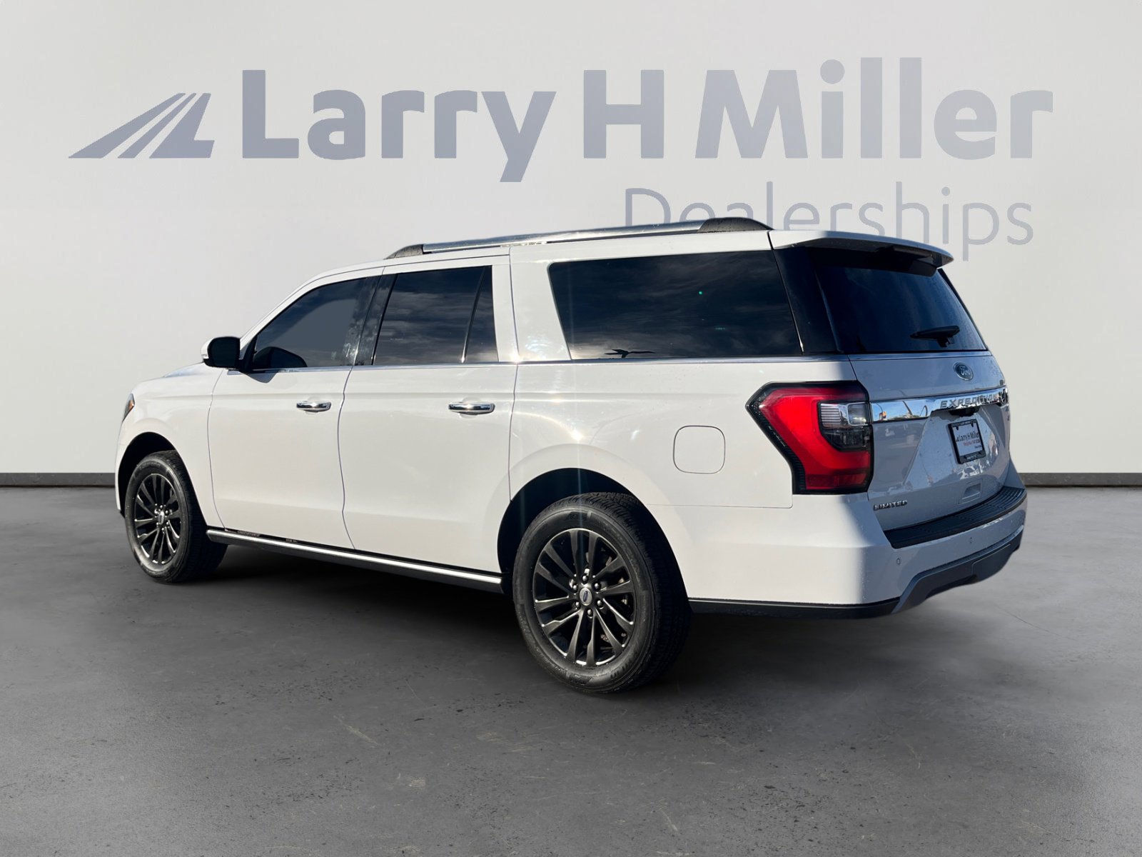 2019 Ford Expedition MAX Limited photo 3