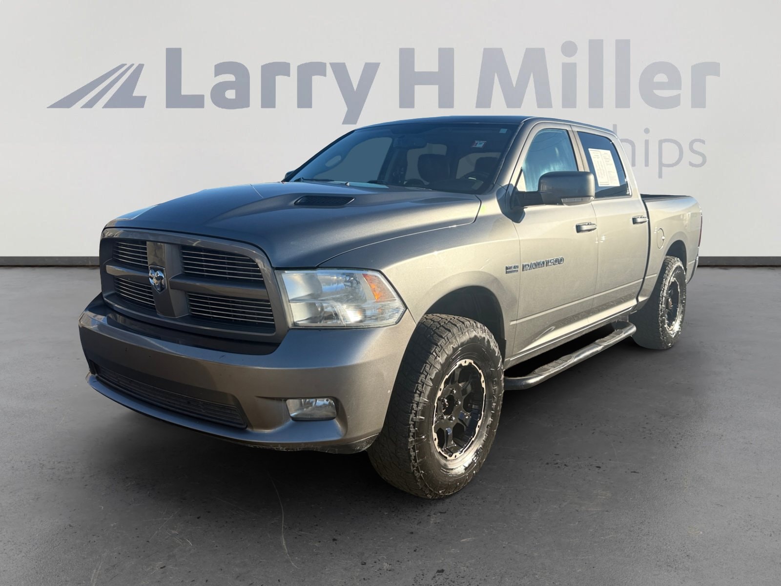 2012 RAM 1500 Sport 4x4 Crew Cab's photo