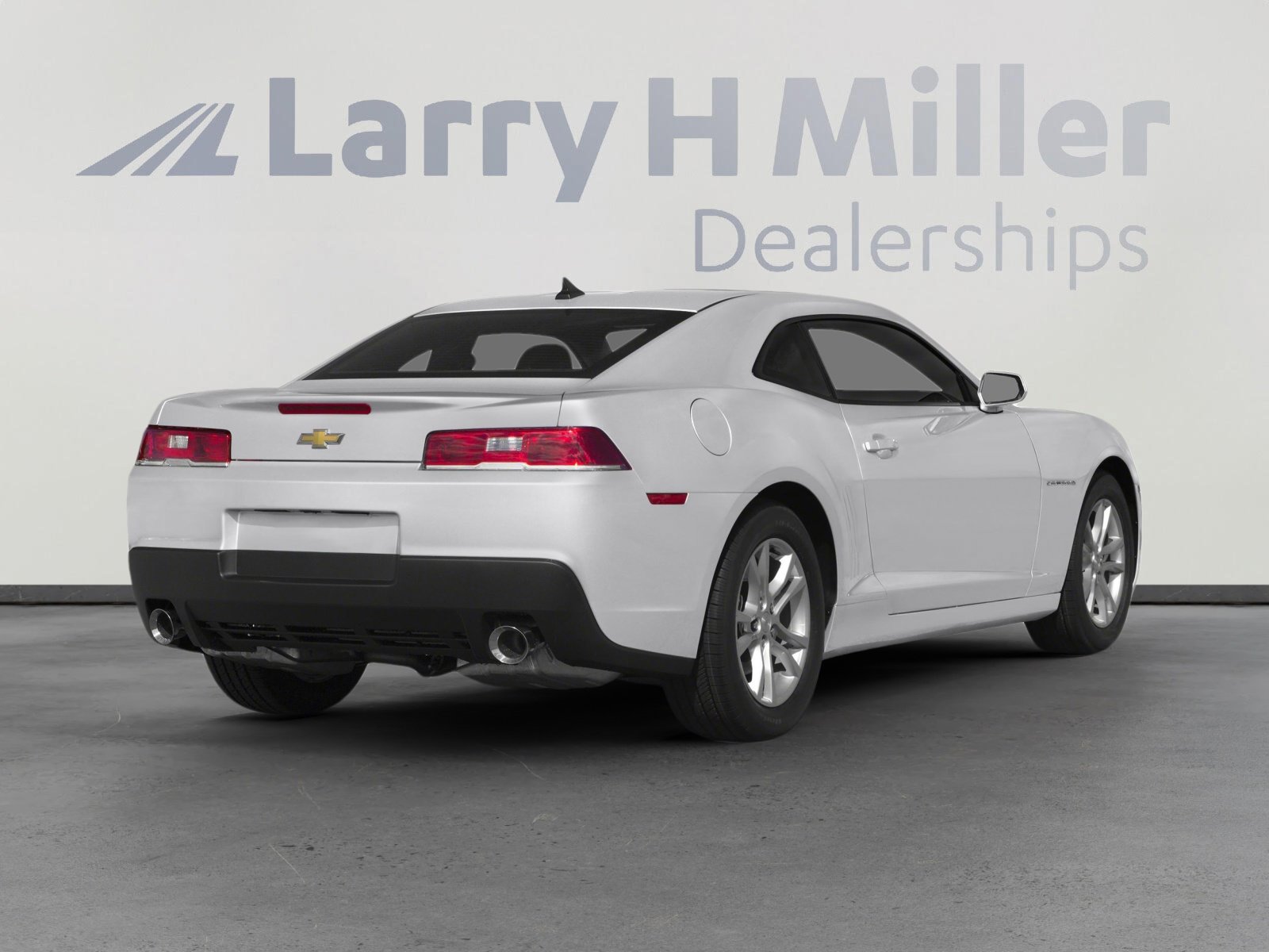 2015 Chevrolet Camaro 1LT Coupe photo 2