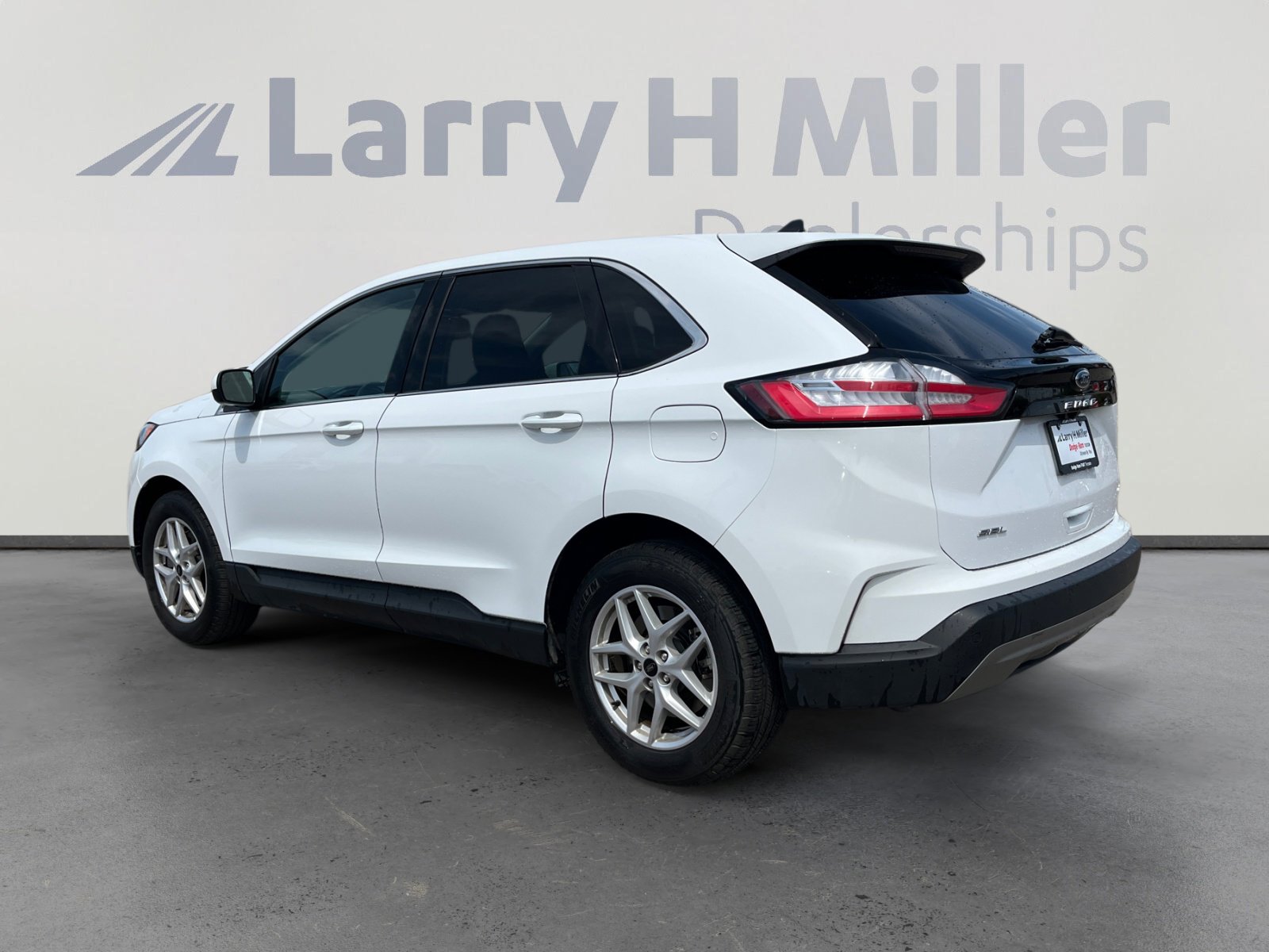 2024 Ford Edge SEL photo 4