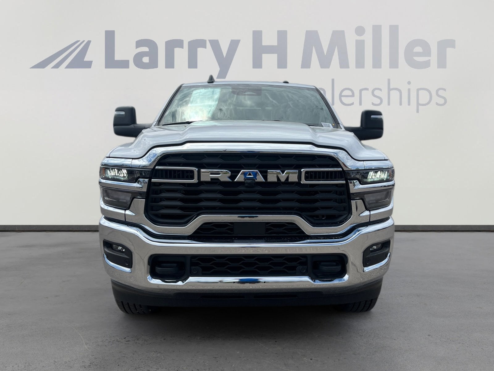 2025 RAM 2500 Tradesman - Photo 10
