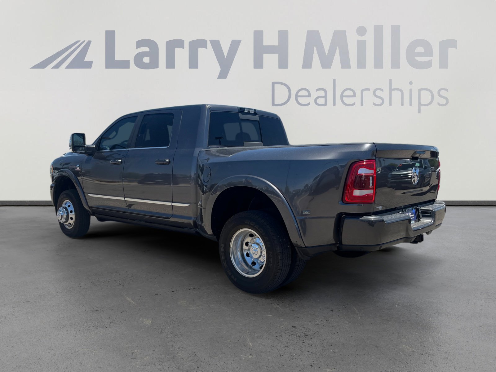 2024 Ram 3500 Limited photo 4