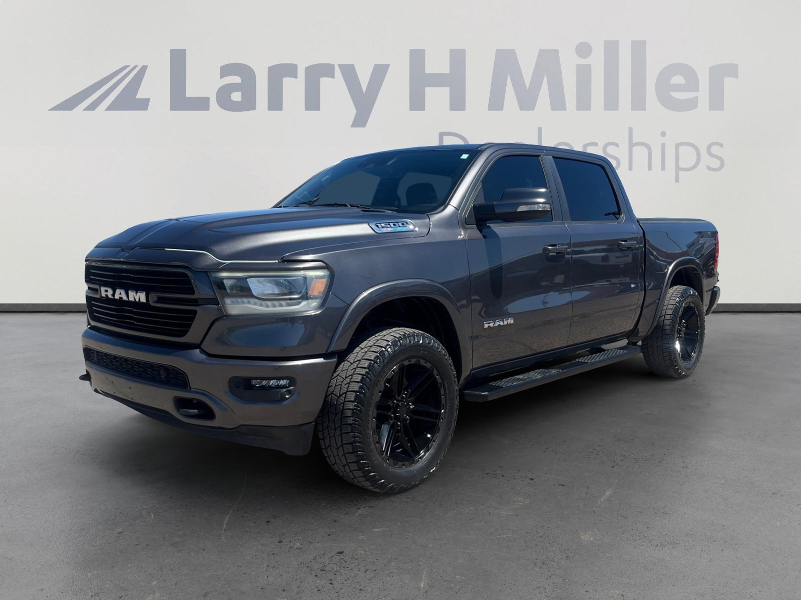 2021 RAM 1500 Laramie 4x4 Crew Cab 5'7's photo