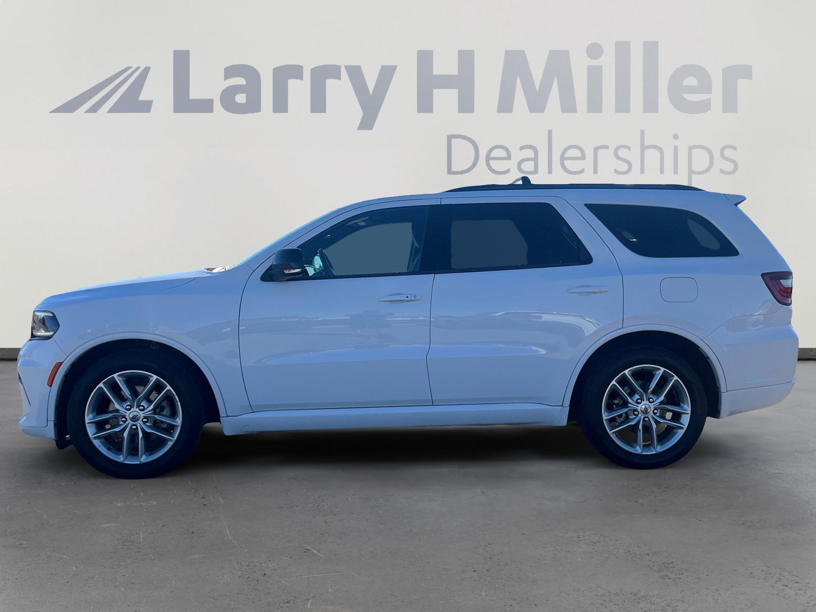 2023 Dodge Durango GT Plus photo 2