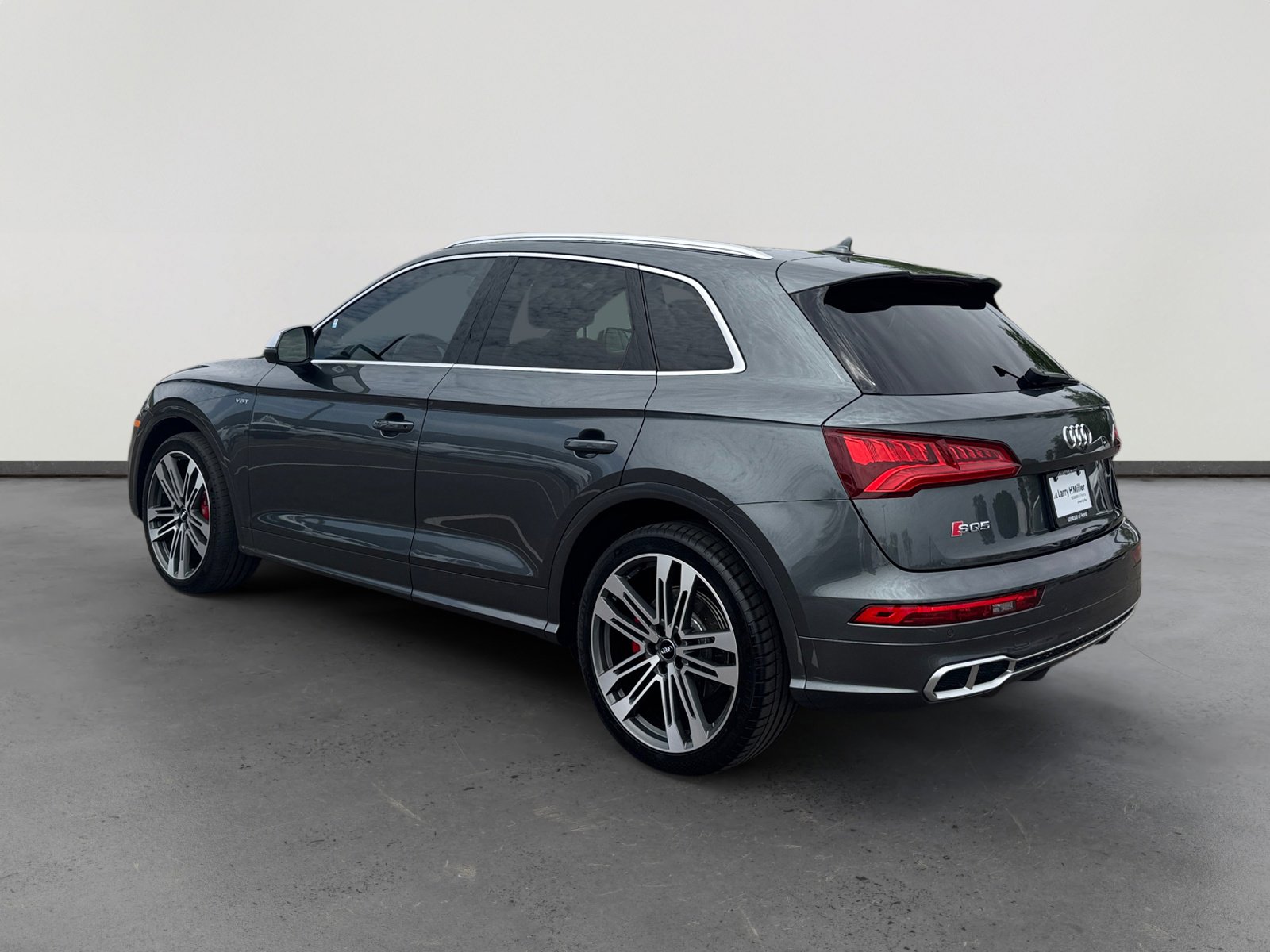 2018 Audi SQ5 Prestige photo 2