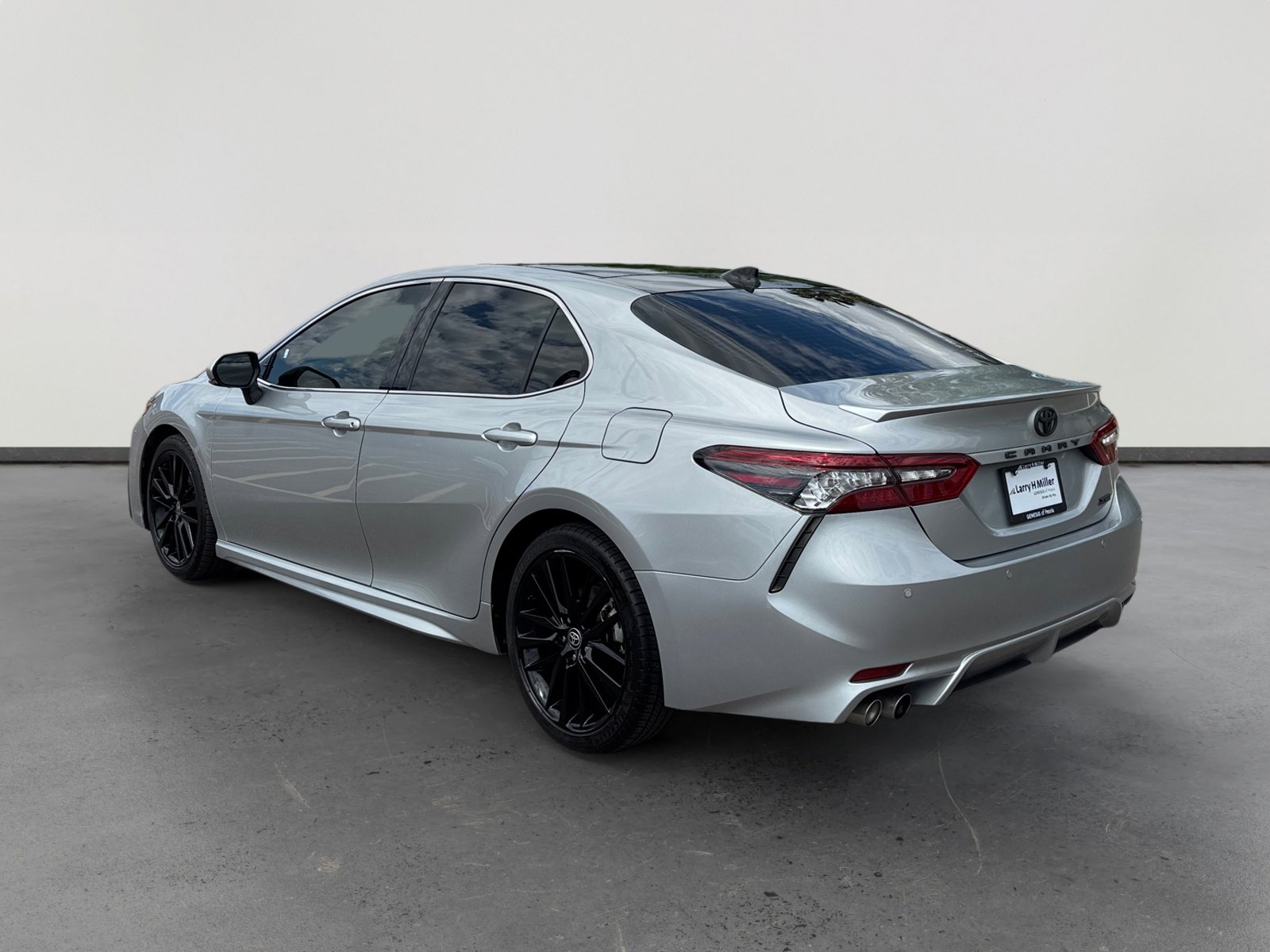 2021 Toyota Camry XSE V6 photo 3