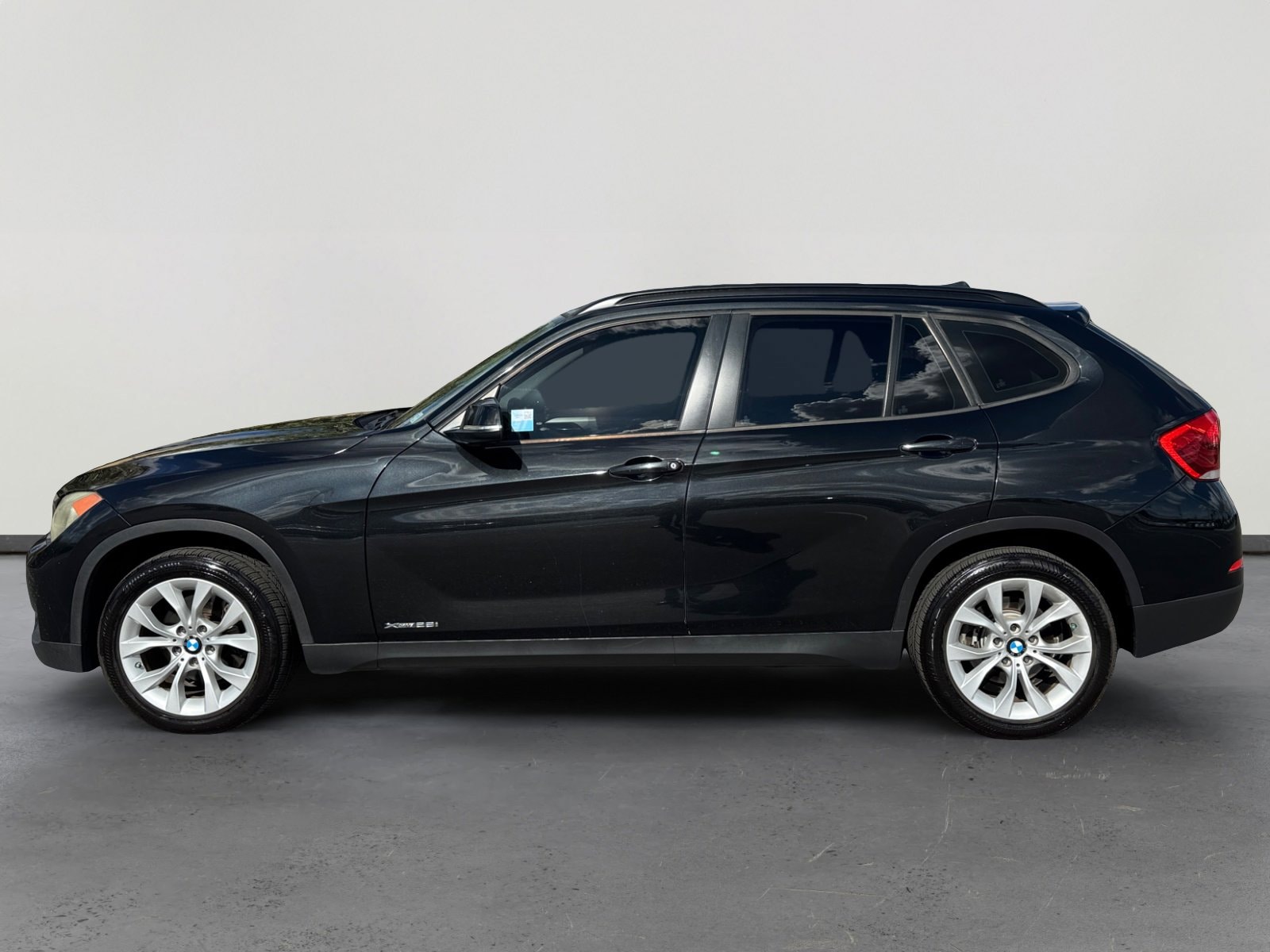 Used 2013 BMW X1 28i with VIN WBAVL1C50DVR88445 for sale in Peoria, AZ