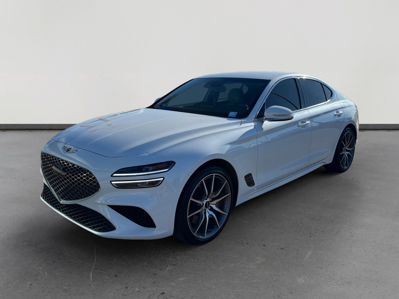 2025 GENESIS G70 Standard's photo