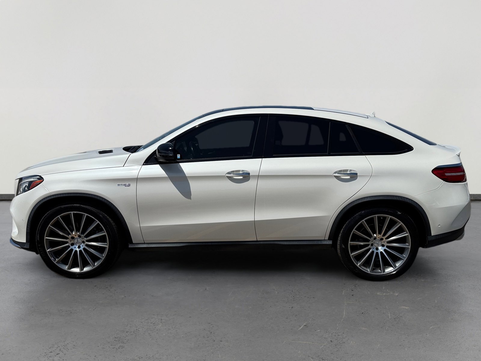 2018 Mercedes Benz GLE AMG 43 photo 2