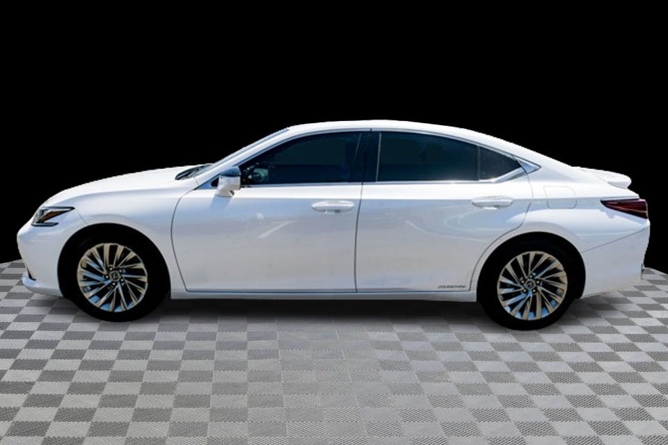 Used 2019 Lexus ES Hybrid 300h Luxury with VIN JTHB21B15K2005778 for sale in Peoria, AZ