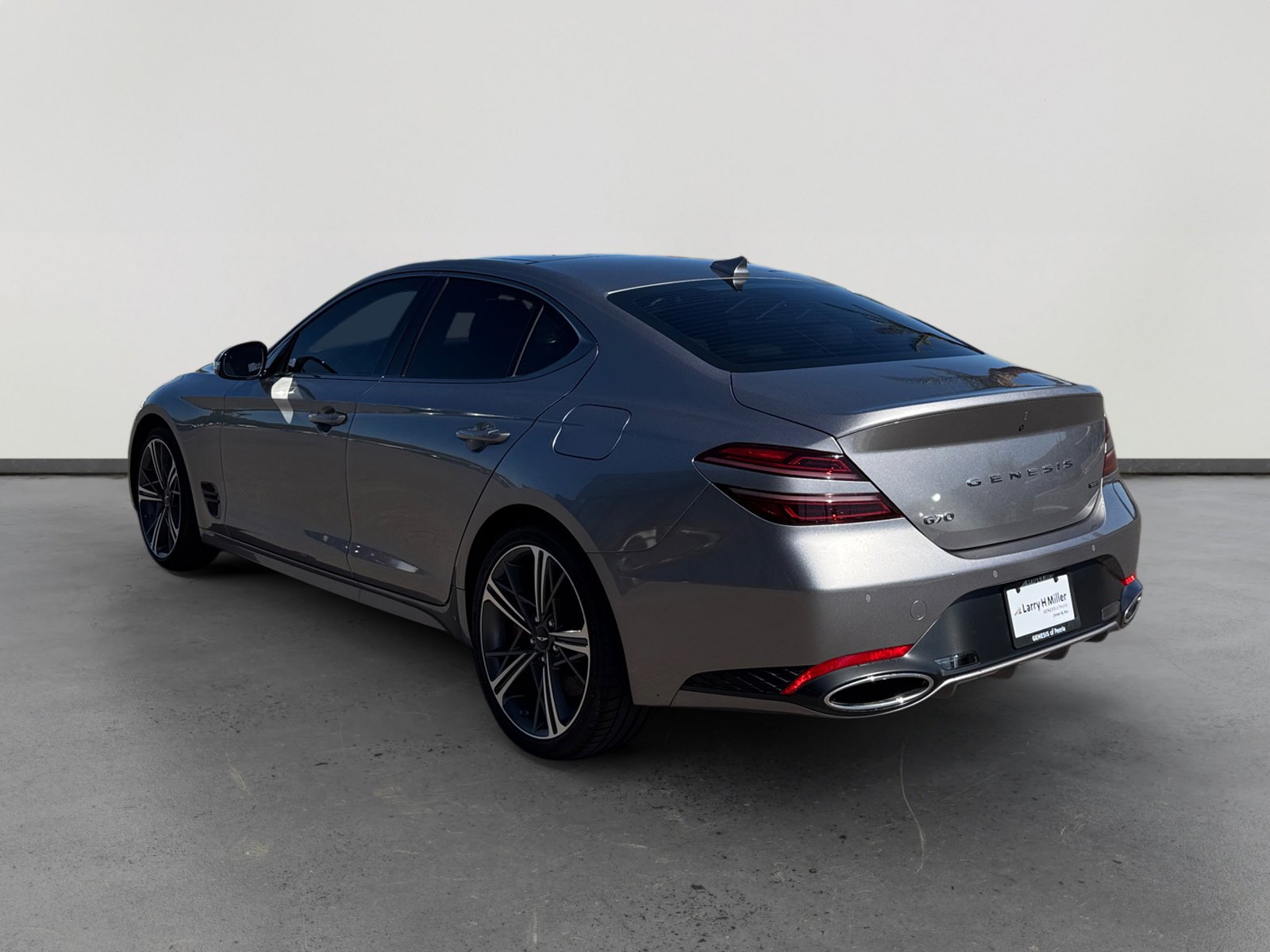 2025 Genesis G70 3.3T Sport Advanced photo 3