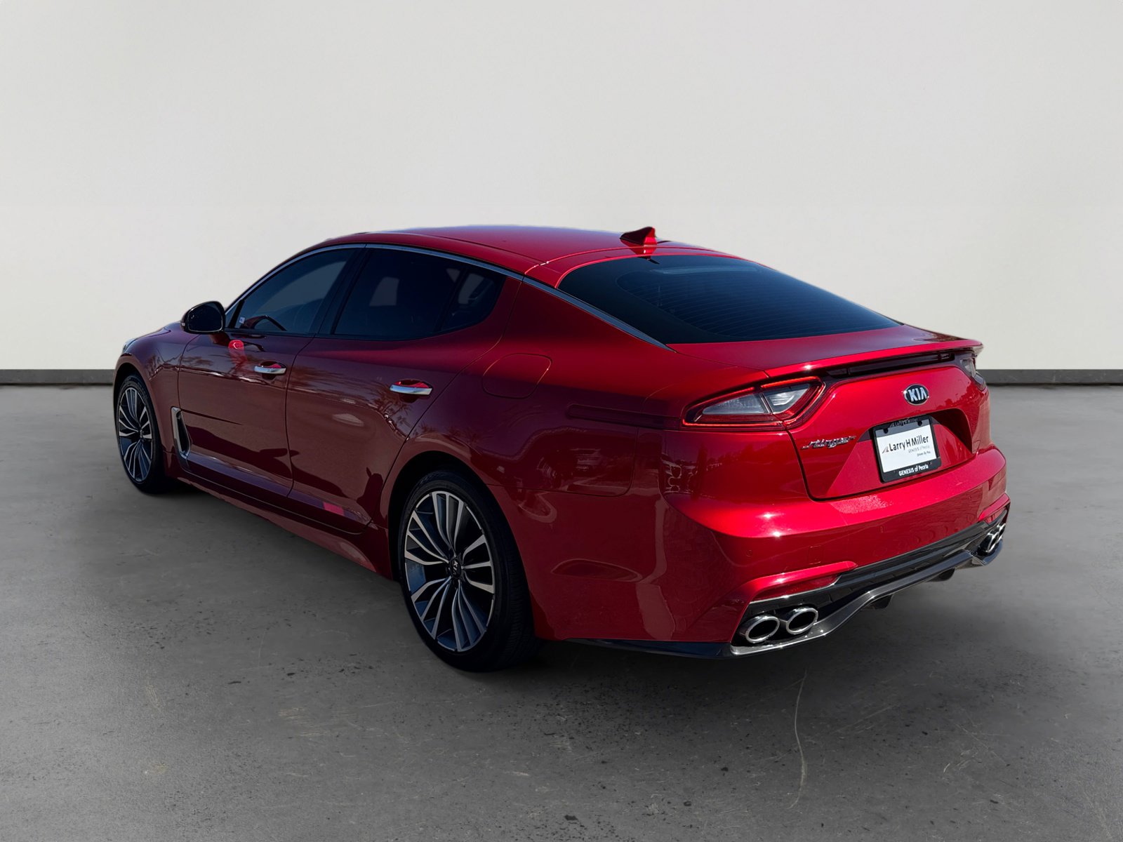 2019 Kia Stinger photo 3