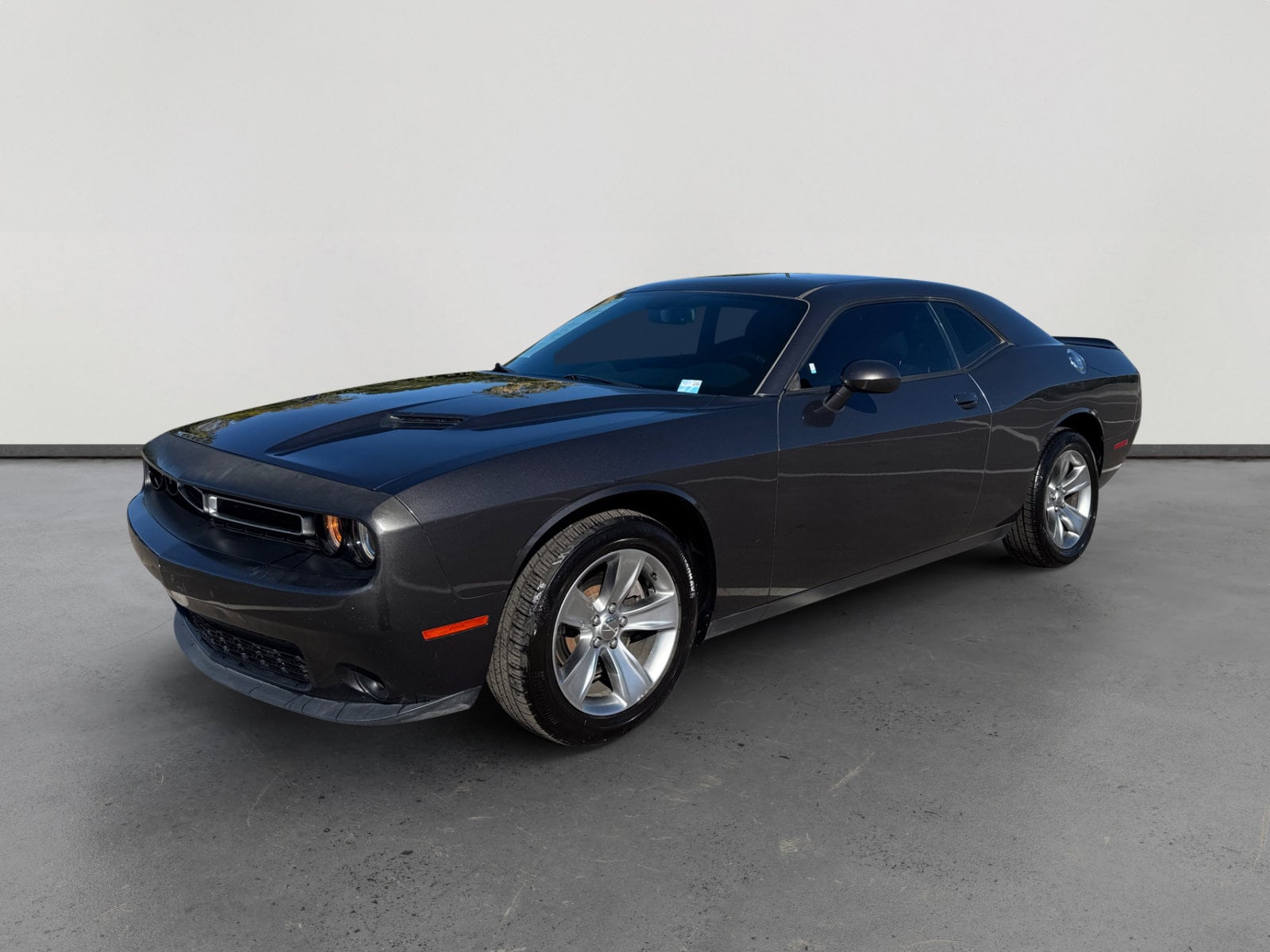 2018 Dodge Challenger SXT's photo