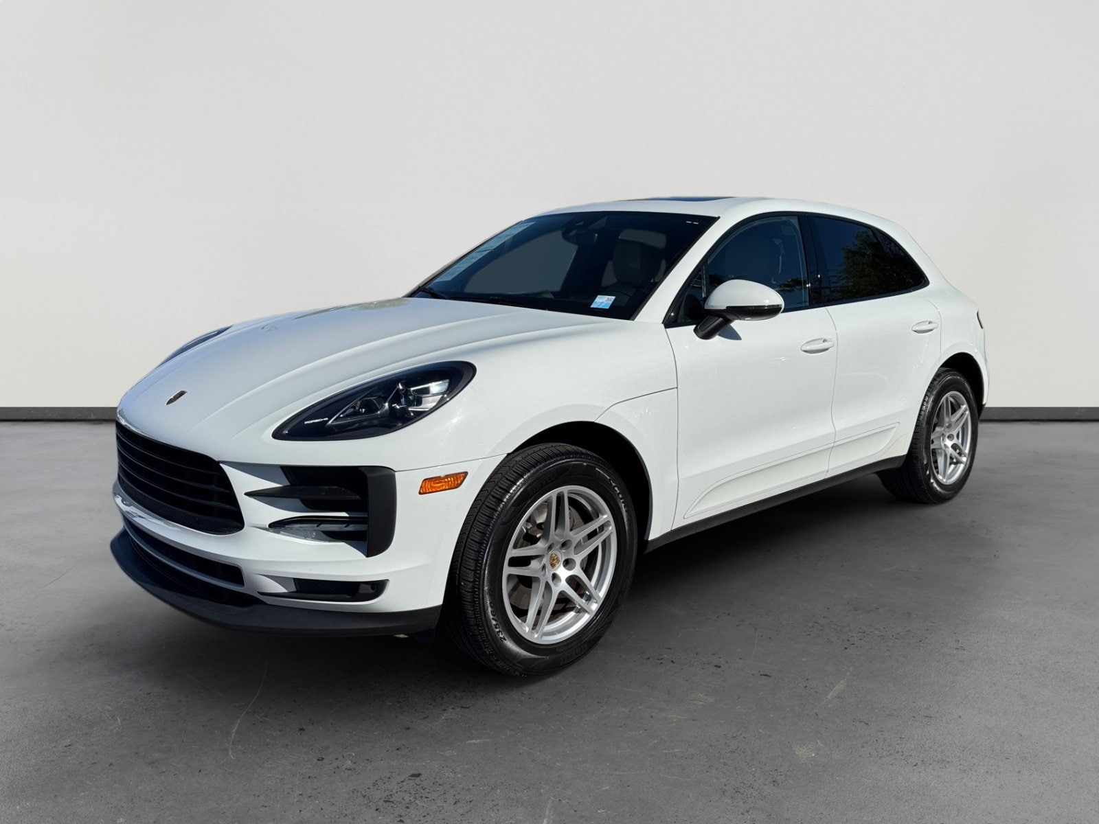 2020 Porsche Macan -'s photo