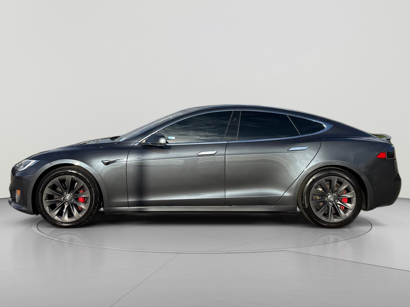 Used 2019 Tesla Model S P100D with VIN 5YJSA1E44KF331997 for sale in Peoria, AZ