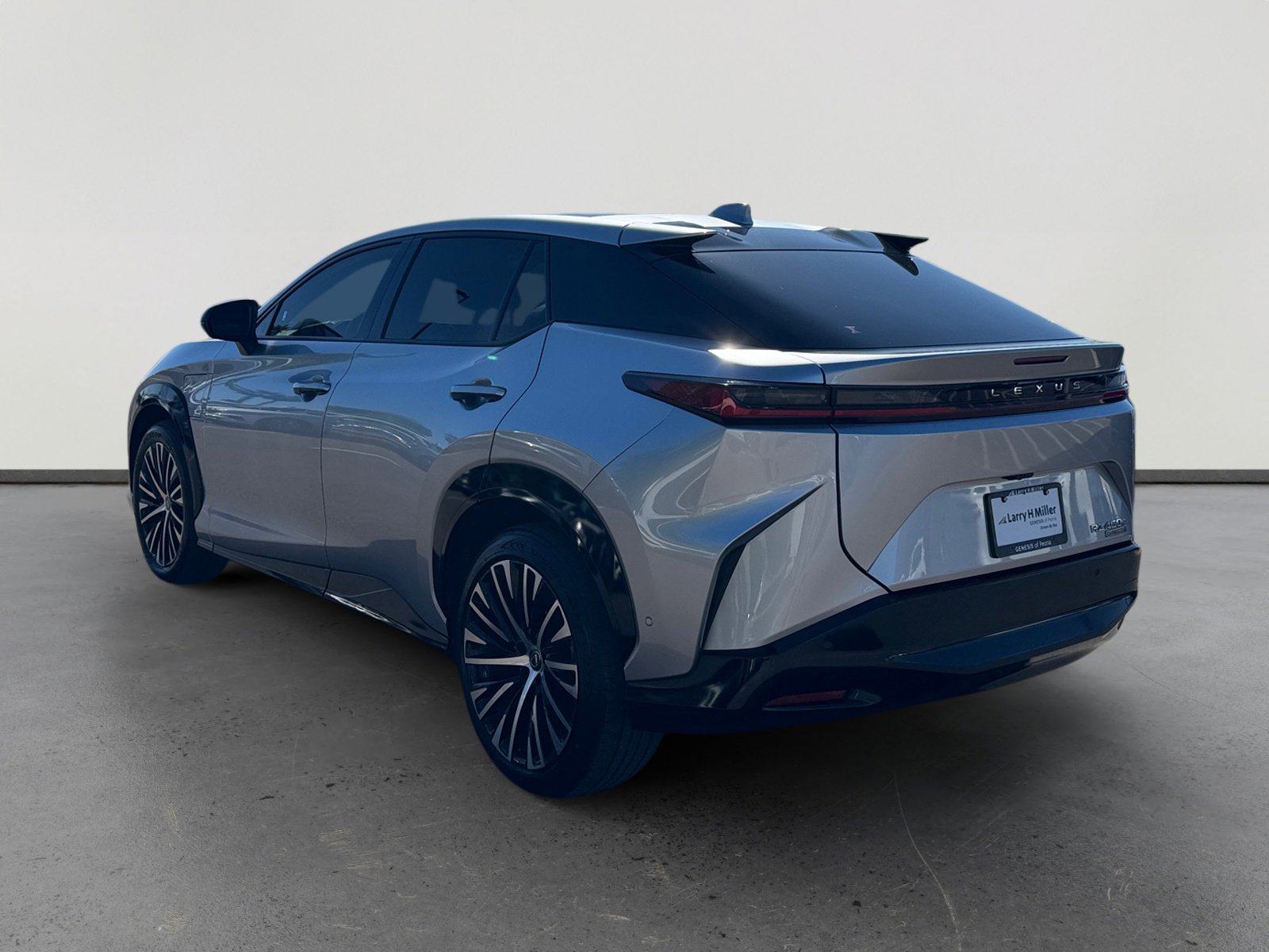 2023 Lexus RZ 450e Premium photo 3