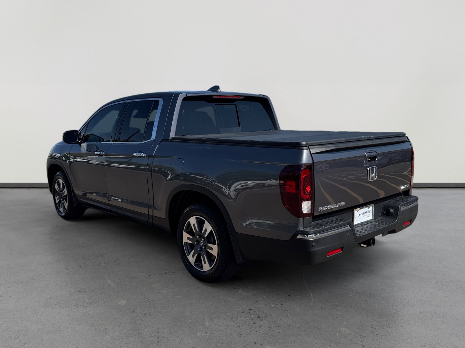 2017 Honda Ridgeline RTL-E photo 3