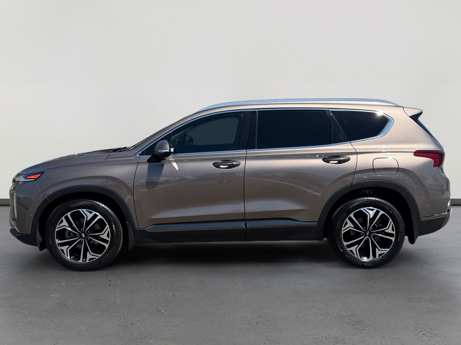 2020 Hyundai Santa Fe Limited photo 2