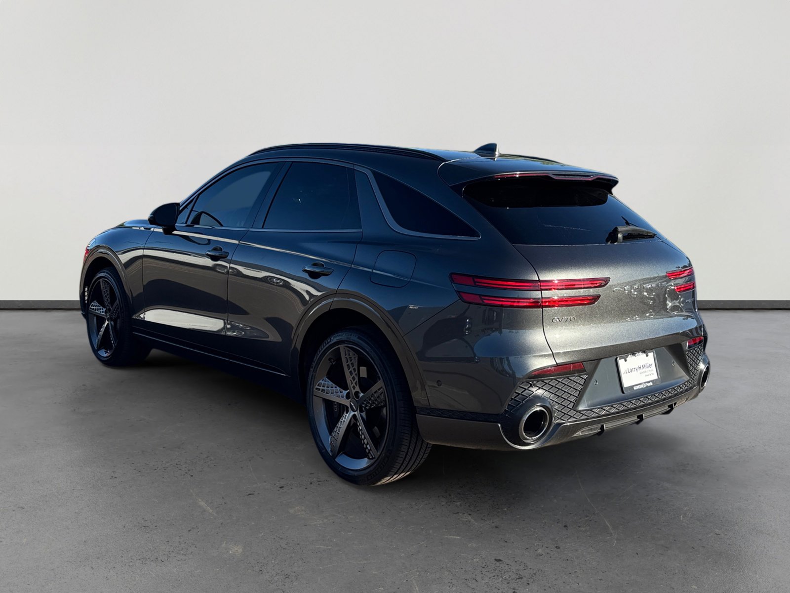 2024 Genesis GV70 3.5T Sport photo 3