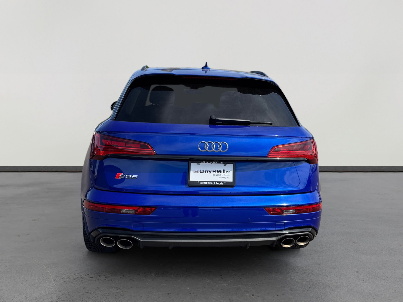 2023 Audi SQ5 Prestige photo 4