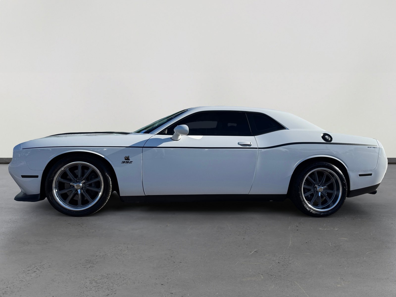 2018 Dodge Challenger 392 Scat Pack Shaker photo 2