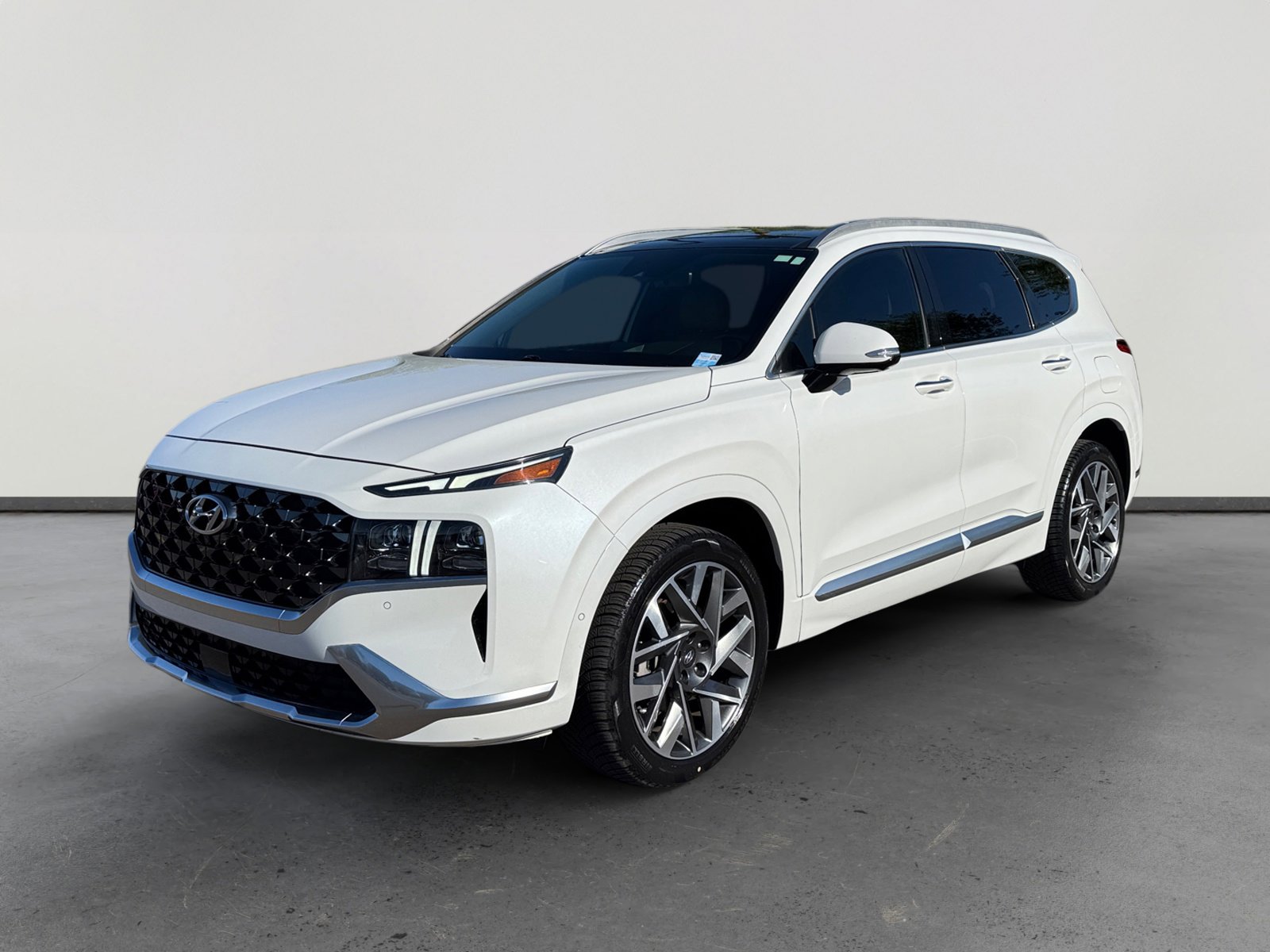 2022 Hyundai Santa Fe Calligraphy 2.5 20" Wheels's photo