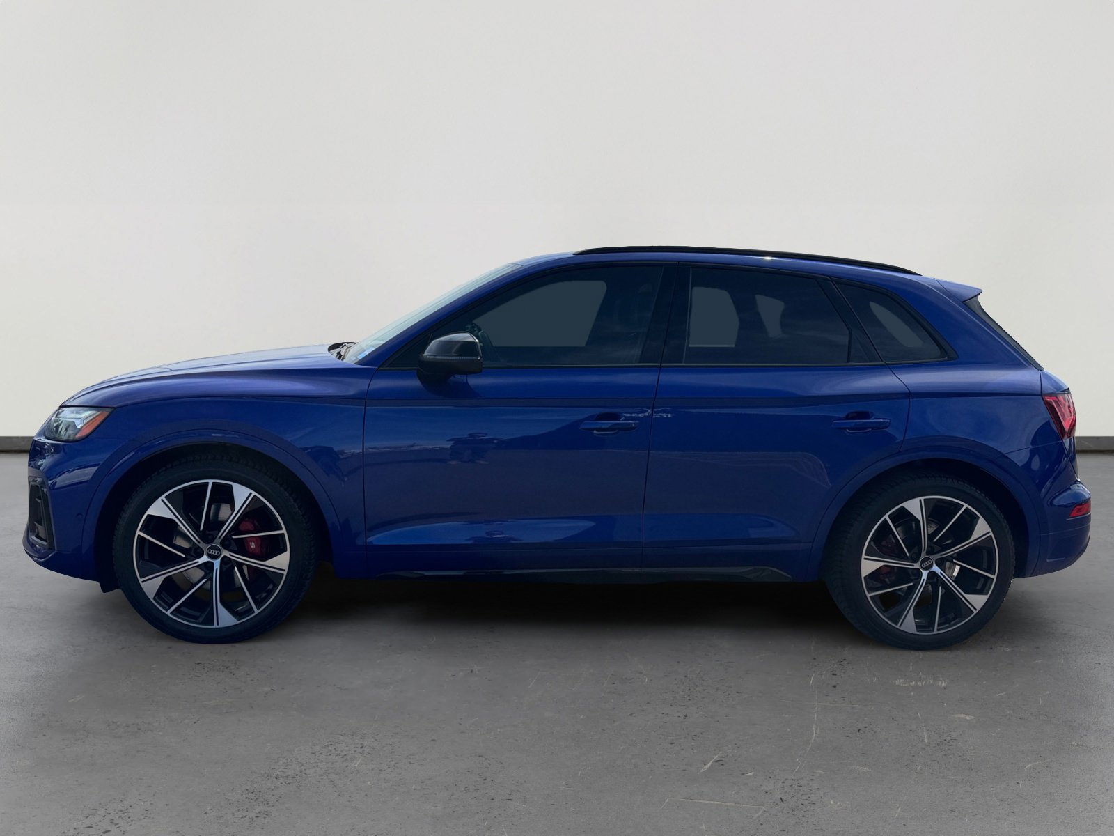 2023 Audi SQ5 Prestige photo 2