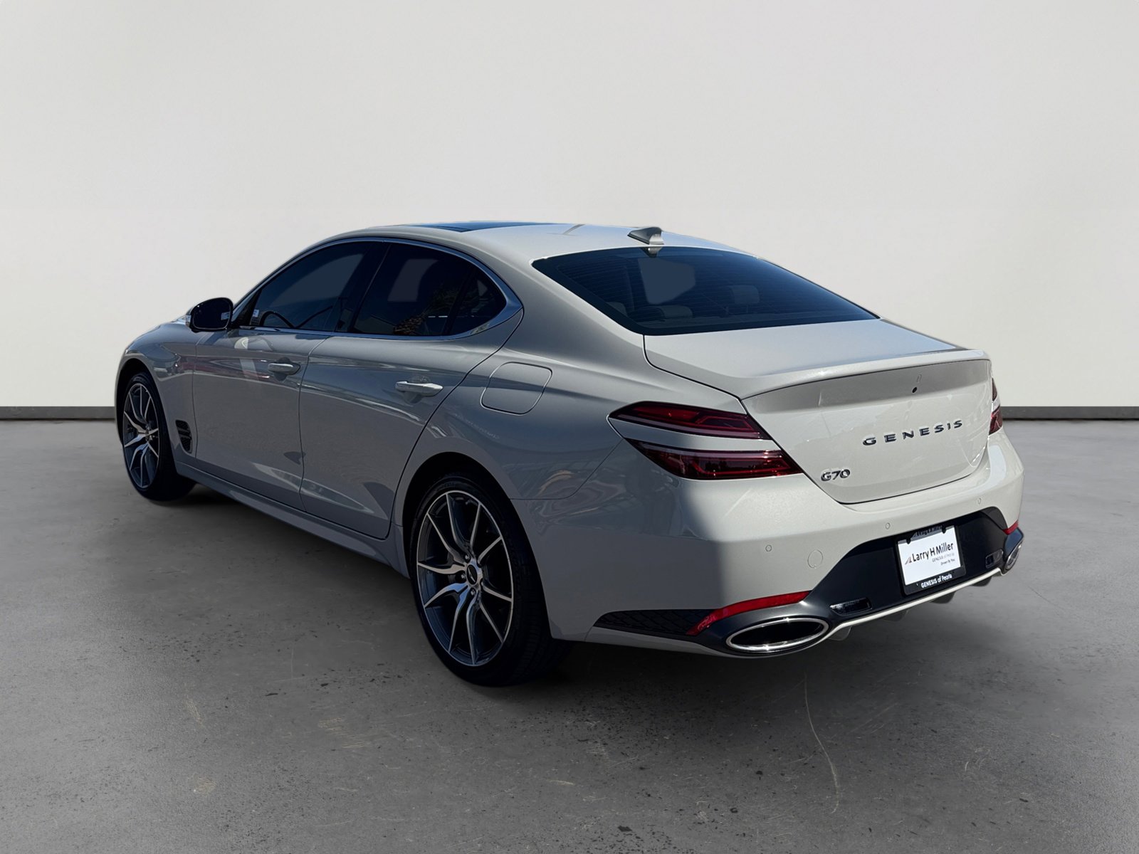 2026 Genesis G70 2.5T Prestige photo 3