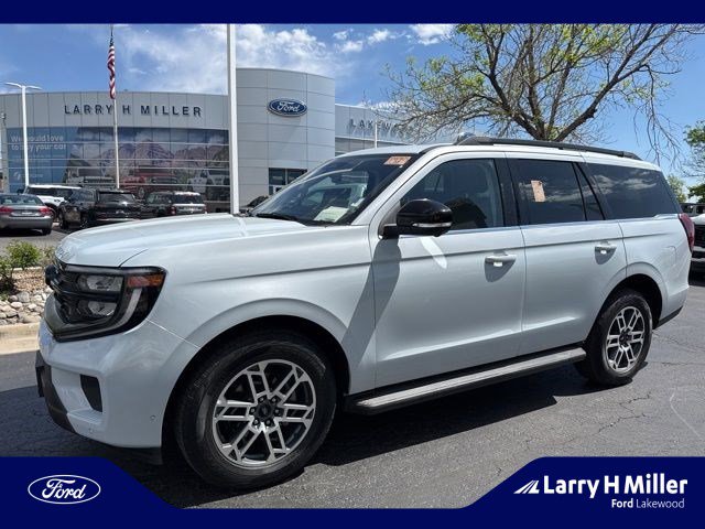 2025 Ford Expedition Active 4x4's photo