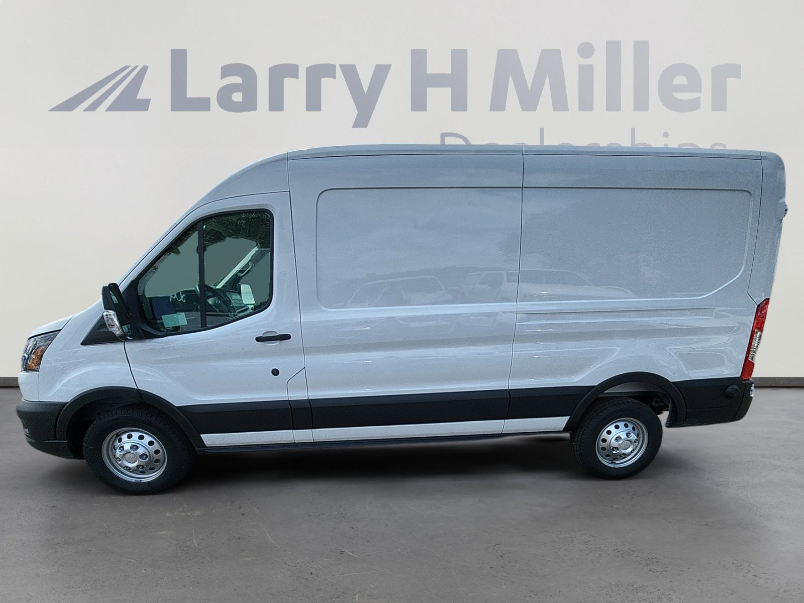 2025 Ford Transit Cargo Van photo 2