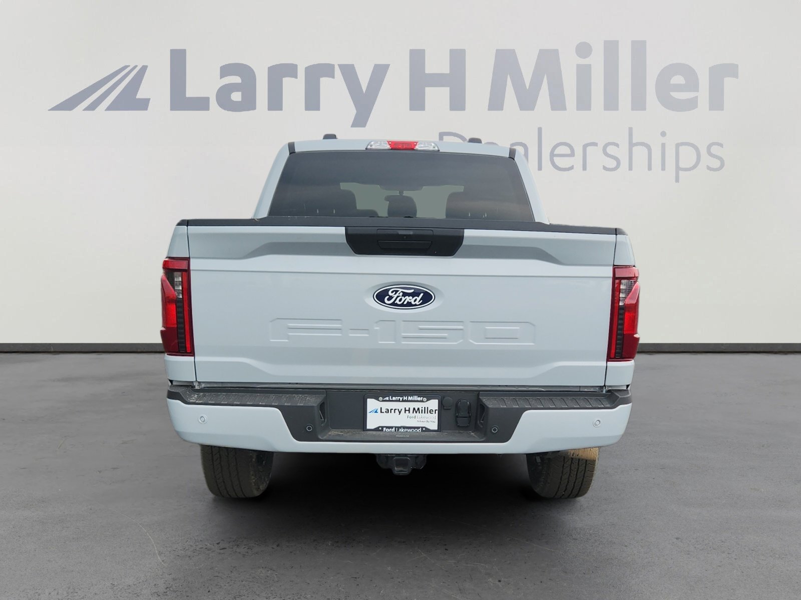 2025 Ford F-150 STX photo 4