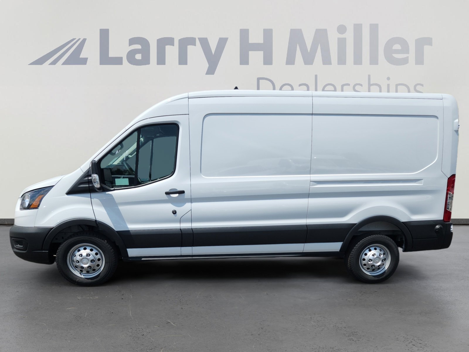 2025 Ford Transit Cargo Van photo 2