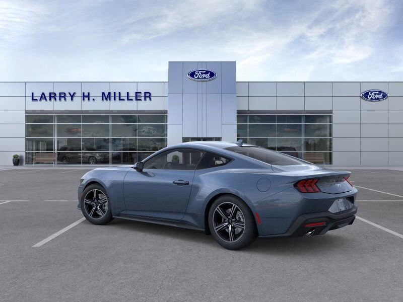 2025 Ford Mustang EcoBoost photo 3