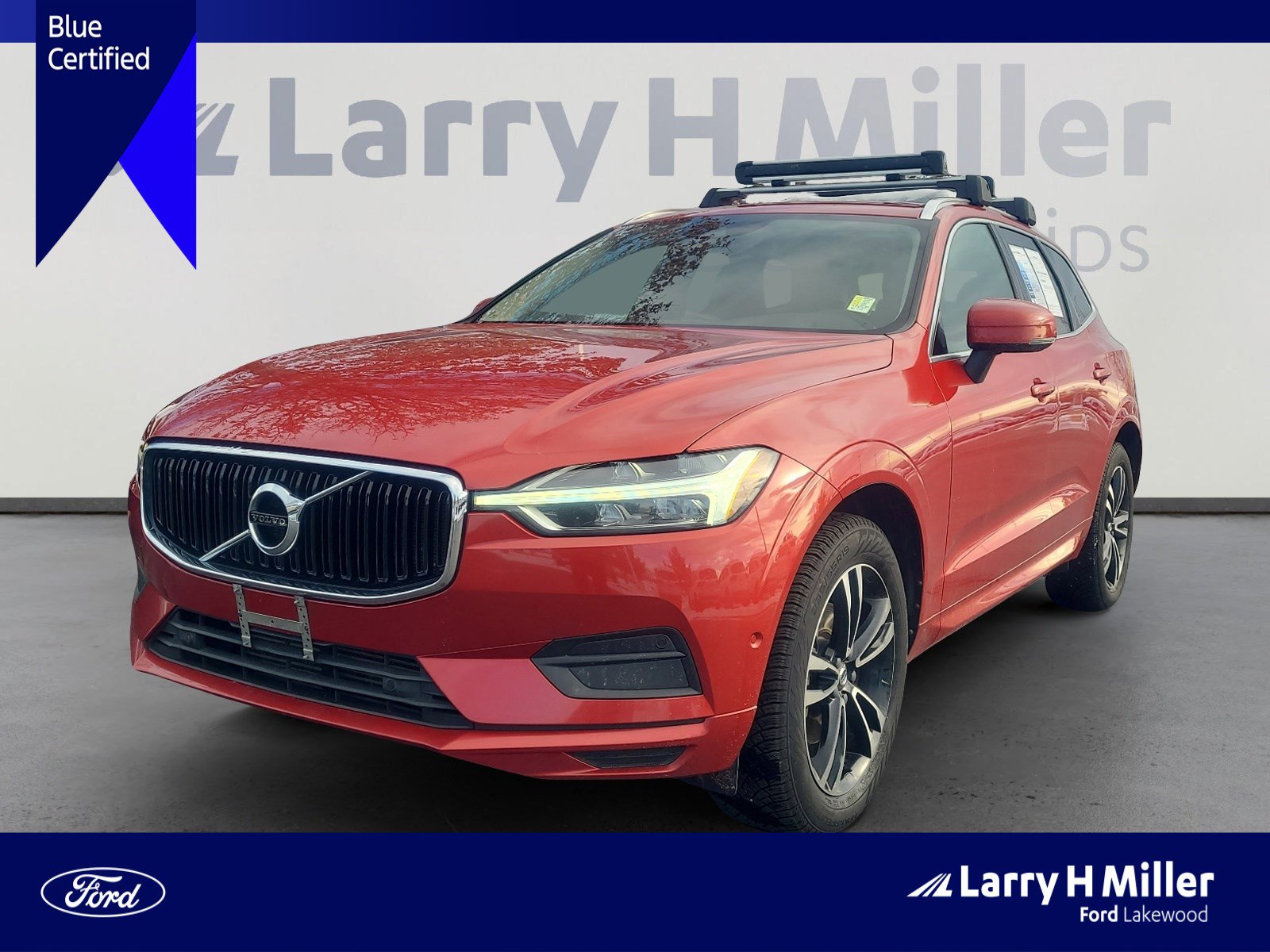 2019 Volvo XC60 Momentum's photo
