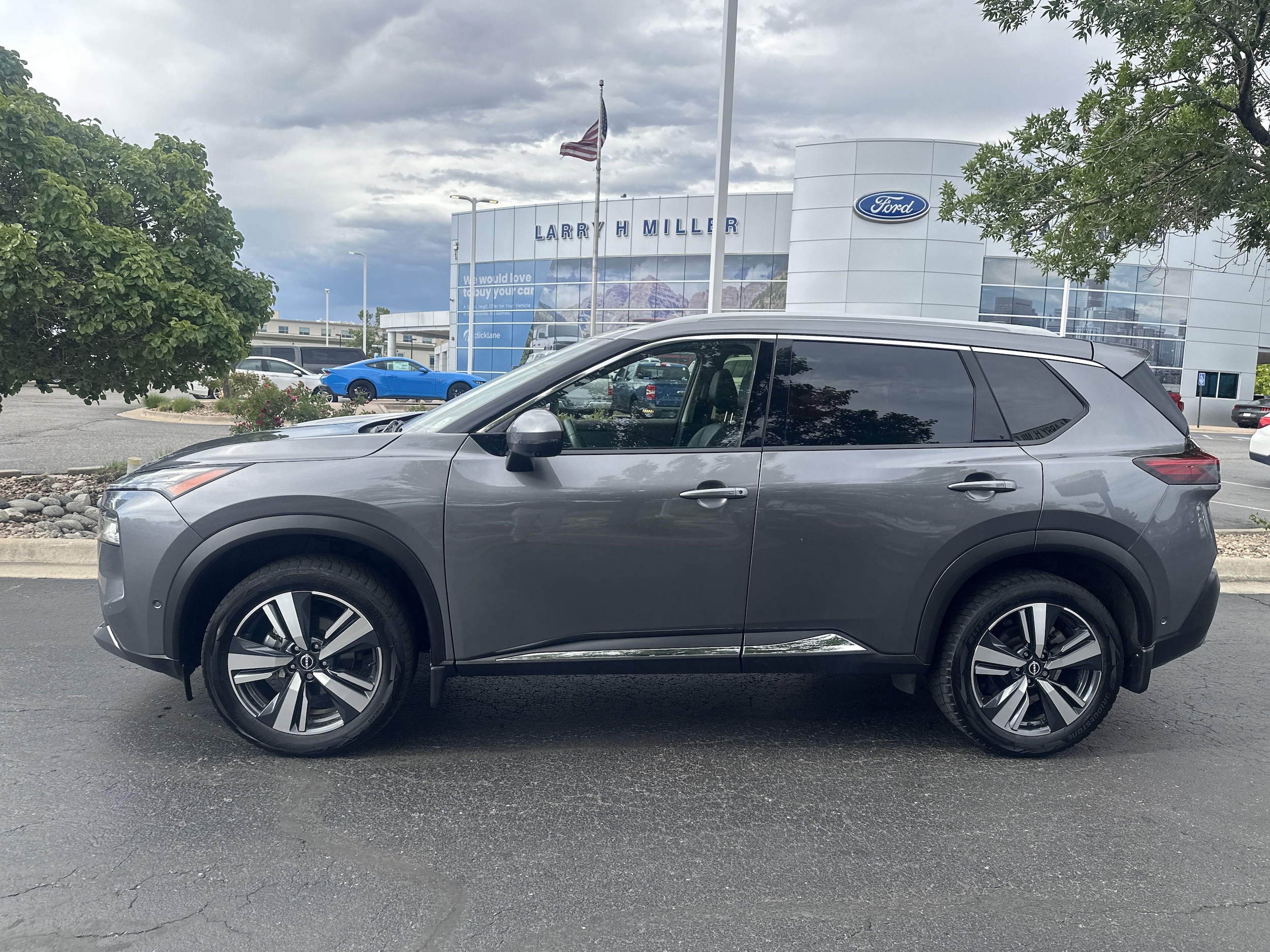 Used 2023 Nissan Rogue SL with VIN JN8BT3CB8PW469654 for sale in Lakewood, CO