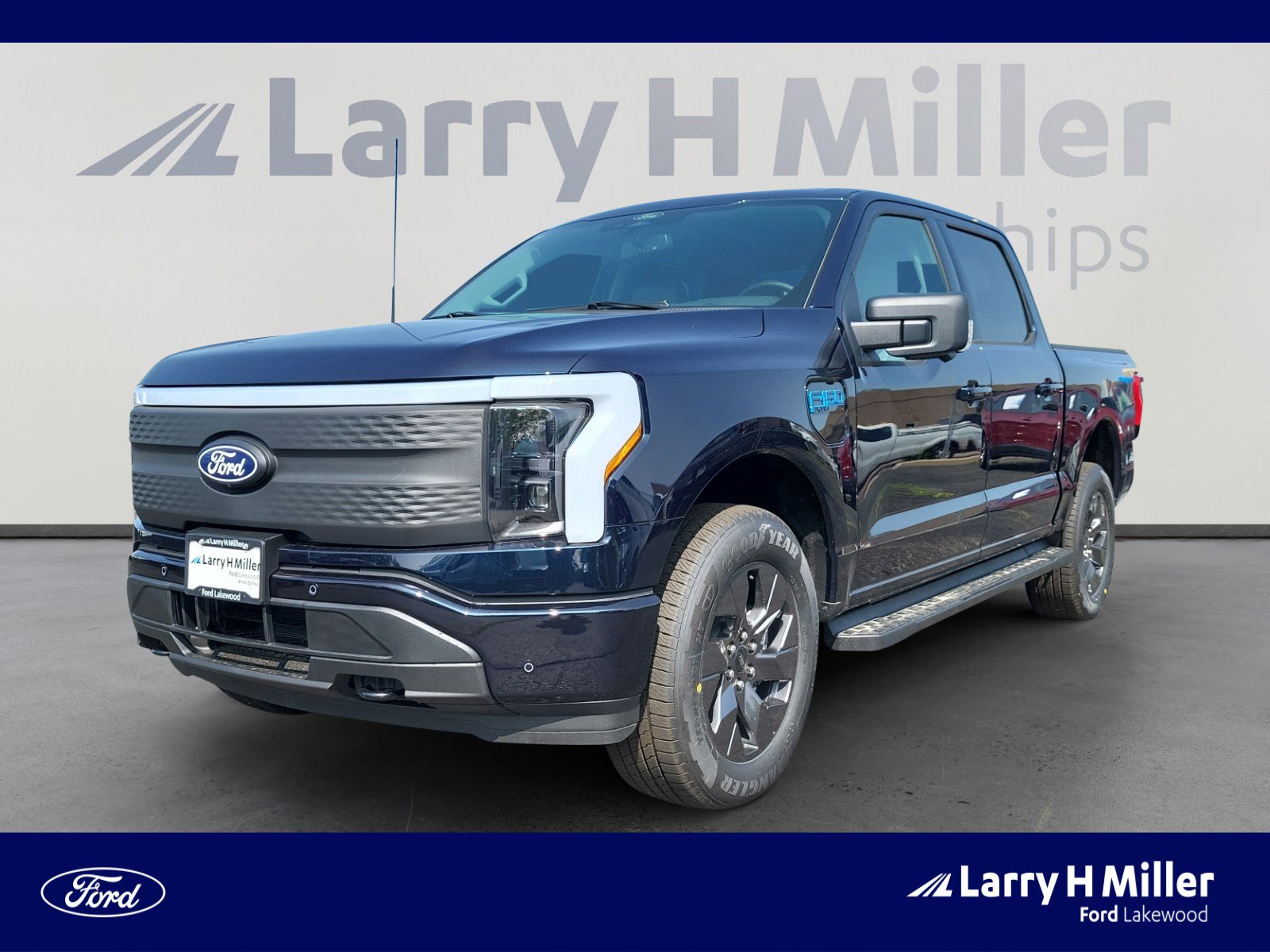 2025 Ford F-150 Lightning Flash's photo