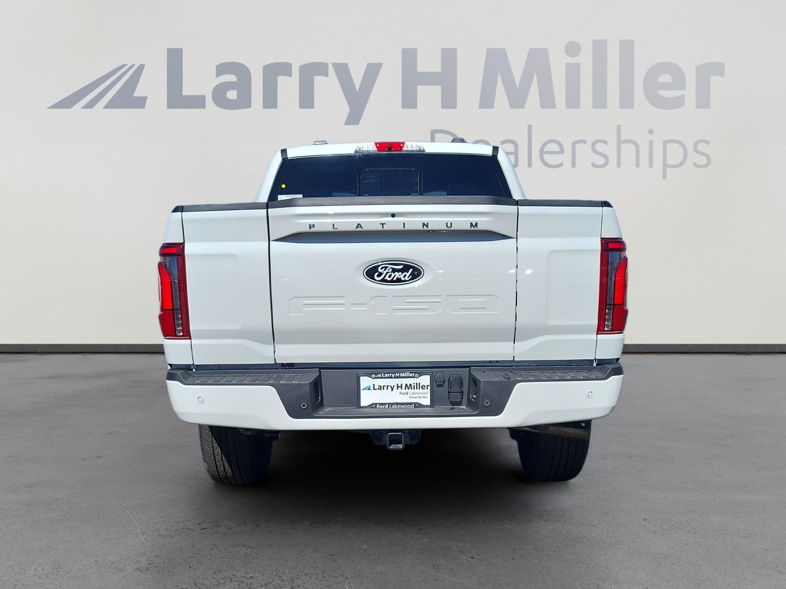 2025 Ford F-150 Platinum photo 4
